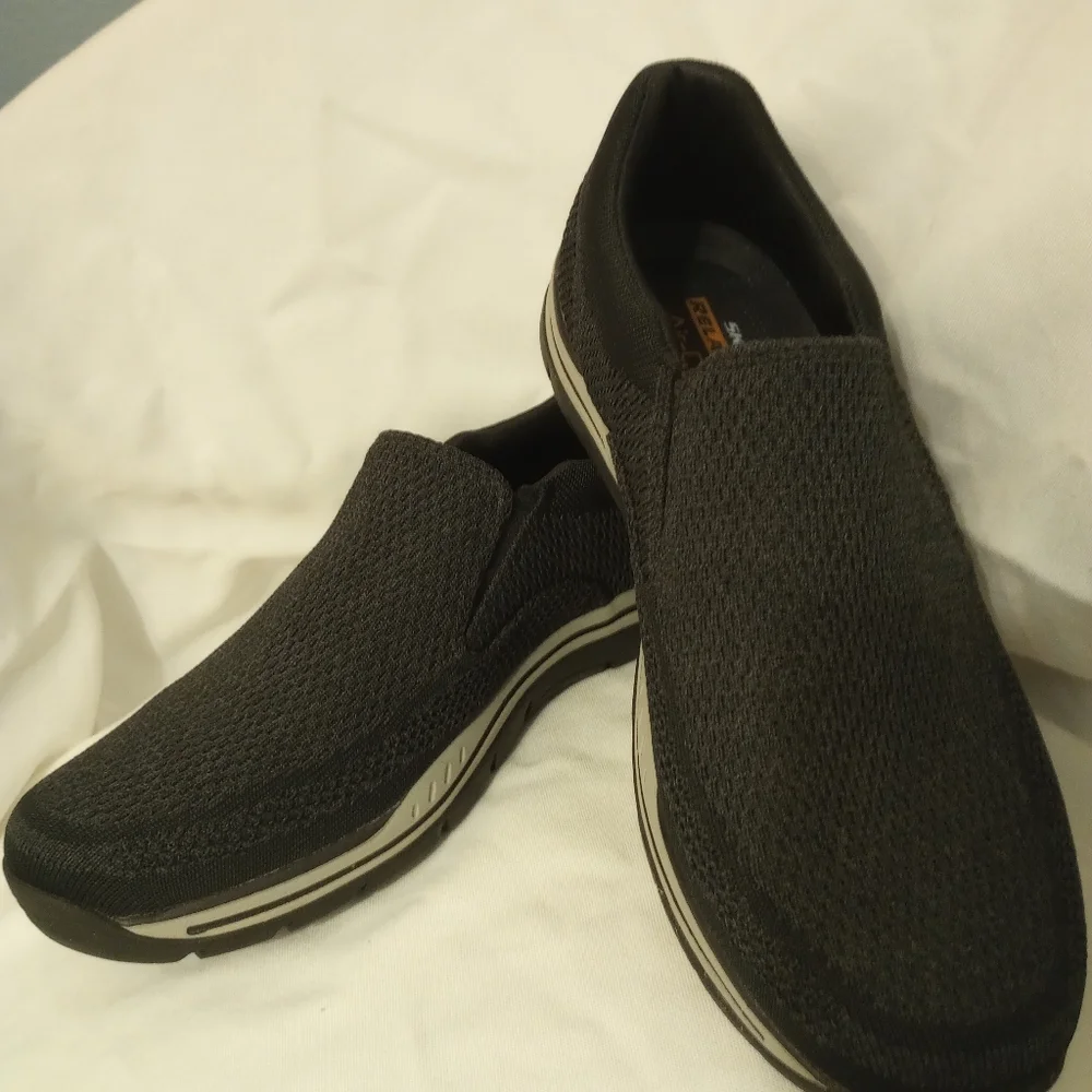 Men's Sketchers - Picture 3 of 15